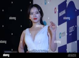 South Korean actress Chun Woo-hee arrives on the red carpet for the 36th  Blue Dragon Film Awards in Seoul, South Korea, 26 November 2015 Stock Photo  - Alamy