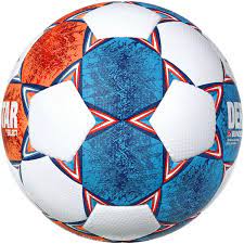 The bundesliga ball 2021/22 based on derbystar brillant aps model v21, introduces a vibrant look with a panel design that is predominantly orange on one side of the ball and blue on the other. Derbystar Bundesliga Brillant Aps Spielball 2021 22 Gr 5 99 99