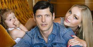 Ennesima corsa in ospedale per lo schermidore azzurro aldo montano che non esita a raccontare sul suo profilo facebook la disavventura che l'ha colpito a causa dell'allergia alla caseina. Aldo Montano Olga Plachina Incinta E La Figlia Positivi Al Covid Foto E Video Gossip