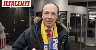 Perussuomalaiset ovat olleet kesän alussa otsikoissa kansanedustaja ano turtiaisen runsaan viikon takaisen tviitin vuoksi. Jussi Halla Aho Munattomasta Nillittajasta Samaa Kuin Herkkahipiainen Turhasta Valittaja
