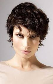 Nach Oben Kurzhaarfrisuren Frauen Locken Frauen Kurzhaarfrisuren Locken Kurzhaarfrisur Locken Schone Frisuren Kurze Haare