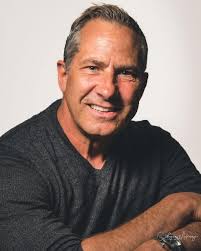 Dialect coach and Stevie actor in one