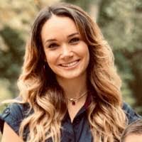 Kayla Kahn's Instagram, Twitter & Facebook