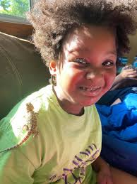 Today at Home Depot this girl walked up to Gryffindor and the next 20ish  minutes made my week!!! 🥰🥹☺️ She is non verbal/minimal verbal out with  her dad. She locked eyes with