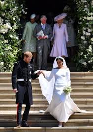 Prinz harry wird dort die schaulustigen und 200 vertreter von wohltätigen organisationen, mit denen er in verbindung steht, begrüssen. Meghan Markle Prinz Harry Die Royale Hochzeit Des Jahres Prinz Harry Hochzeitsfeier Ideen Meghan Markle
