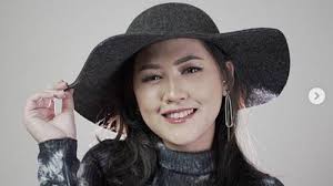 Check spelling or type a new query. Biodata Dan Profil Happy Asmara Pedangdut Viral Di Tiktok Yang Dikabarkan Dekat Denny Caknan Halaman All Surya