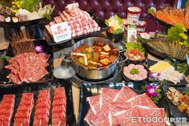 味） 馬辣西門店、馬辣漢口店【第三波】 * 12/01 販售（僅麻辣口味） 馬 辣公館店 忠孝店 信義店 南京店 復興店 中山店 新馬辣公館店 昆明店 中山店 漢. 4äººåŒè¡Œ1äººå…è²» è¥¿é–€å•†åœˆé¦¬è¾£ç«é‹é™å®šå„ªæƒ å†åŠ ç¢¼çŽ‰è·åŒ…åƒåˆ°é£½ Ettodayæ—…éŠé›² Ettodayæ–°èžé›²
