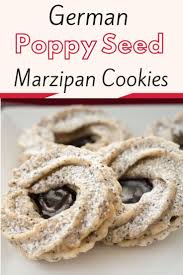 Mohn Marzipan Kringel Mit Marmelade Mohn Marzipan Spritzgeback Rezept Kekse Rezepte Marzipan