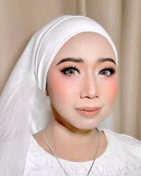 MUA & HIJAB STYLIST