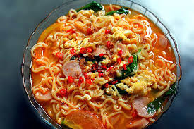 Mie nyemek ini adalah mie jawa perpaduan antara mie kuah dan mie goreng. Tergoda Akan Kelezatan Mie Rebus Khas Ranah Minang