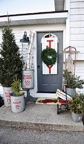 Christmas porch garland makeover from craftberry bush. 25 Beautiful Farmhouse Christmas Porches Honeybear Lane