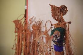 Meretas ranah, bahasa, semiotika, dan budaya. Maestro Wayang Sada Rubrik Ng Traveler Sentra Budaya