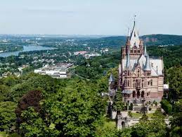 Check spelling or type a new query. Gipfelstumer Dinosaurier Und Drachenbezwinger Auf Zum Drachenfels Ins Siebengebirge Citynews