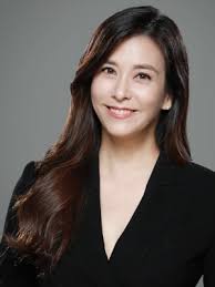 Jennifer Clyde's Instagram, Twitter & Facebook