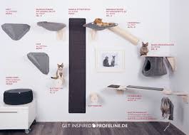 Es gibt theoretisch unzählige varianten der ausstattung, von drei einfachen an der wand befestigten brettern bis hin zur umfangreichen kletterlandschaft mit etlichen verschiedenen bausteinen. Katzen Kletterwand In Modernen Grau Weiss Tonen