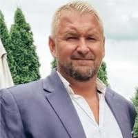 Brett Marlow's Instagram, Twitter & Facebook