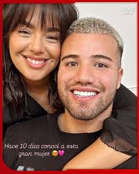 ❤️ Marcelo "Chelo" Weigandt y Ángela Leiva oficializaron su relación tan  solo diez días después de haberse conocido. 🎄 La noticia causó gran  revuelo entre los usuarios, quienes se sorprendieron aún más