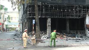 Phòng trà ở số 146 đường đinh công tráng (tp vinh) đã bất ngờ chạy dữ dội trong đêm làm 6 người thiệt mạng. Yuygvmaas3iwom
