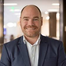 Le Maire et les membres du Conseil municipal