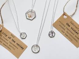 Birth Month Flower Necklace Birth Month Flower Necklace Etsy In 2020 Month Flowers Birth Month Flowers Pressed Flower Necklace