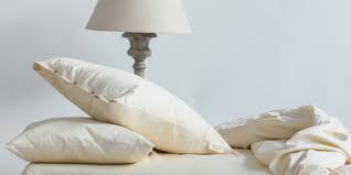 Cette dilatation des vaisseaux entraîne une sensation de chaleur qui dure de quelques secondes à quelques minutes et déclenche de la transpiration. Bouffees De Chaleur Nocturnes Que Pouvez Vous Faire Blog Bebe Grossesse Sommeil Parentalite Zizzz Eco Sommeil