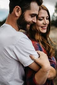 Cozy Cliffside Couple Portraits at Smith Rock