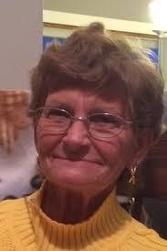 Traci Slade's Instagram, Twitter & Facebook