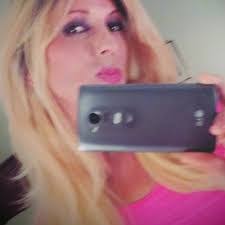 Mandi Mckee's Instagram, Twitter & Facebook