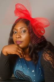 Hi has anyone made their own fascinator/hatinator and was it easy to do?  I've seen the individual parts