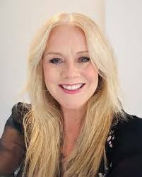 Anne Budlong's Instagram, Twitter & Facebook