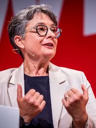 Große Abschlussveranstaltung zu Berlin 2035: Unsere Landesvorsitzenden  Nicola Böcker-Giannini und Martin Hikel blickten gemeinsam mit  Politikwissenschaftlerin Julia Reuschenbach auf den Prozess zurück.  Offenheit, Aufbruch und Selbstkritik prägten den ...