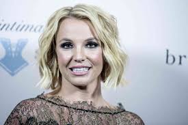 Britney spears & bf sam asghari escaped to hawaii for a romantic getaway, and brit brit shared all the highlights from their trip! Das Ist Britney Spears Aufstieg Skandale Ehen Kinder Ihr Leben In Bildern