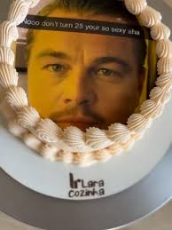 Com lacinhos, frases, glitter, flores ou simplesmente um vintage Cake! ,  Infinitas possibilidades de personalizar com a decoração vintage e uma  única certeza: o seu bolo será só seu e não vai existir ...