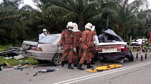 Punca utama jumlah besar kemalangan, dan hasilnya, kematian di jalan raya, adalah pertumbuhan pesat pengangkutan jalan, kelajuan pergerakannya. Pemandu Tersepit Kereta Kemalangan
