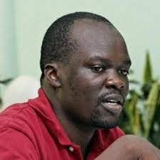 Blogger robert alai has been accused of attacking gospel singer alex nyanchoga apoko, better known as ringtone. Udaku Za Robert Alai Posts Facebook