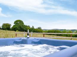 Castle View Ref Uk6403 In Llananno Near Llandrindod Wells Powys Cottages Com Hot Tub Holidays Holiday Home Rural Retreats
