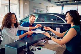 The rental car desk is usually located right at the airport, but sometimes you might need to get by yourself or to use a free shuttle bus to get to the rental desk. Localiza Rent A Car Aluguel De Carros