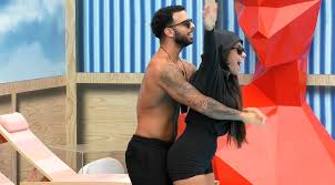 Casa dos Segredos - Novo momento íntimo de Liliana e Fábio deixa todos  abismados: "O que é isto?"