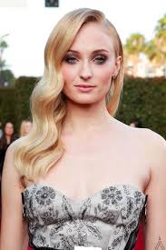 Sophie Turner Photos Photos Premiere Of 20th Century Fox S Dark Phoenix Red Carpet In 2020 Hair Color Chocolate Natural Hair Color Natural Hair Styles