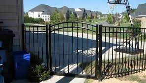 Fences in tampa, fl are available in an extensive array of different styles and designs. Tampa Aluminum Fence Installation Aluminum Fences