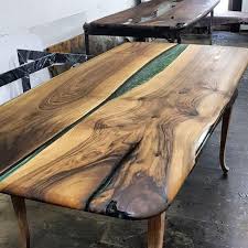 Collection De Tableau Votre Table Ou Tout Autre Objet Serait Personnalise Fait Pour Correspondre A Votre Live Edge Wood Table Wood Resin Table Resin Furniture