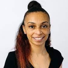 Lynn Thill's Instagram, Twitter & Facebook