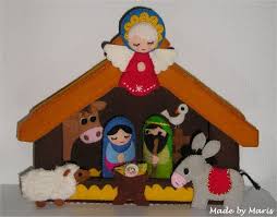 De Afgelopen Weken Ben Ik Bezig Geweest Met Het Maken Van Een Kerststalletje Van Vilt En Niet Zomaar Een Kerststall Kerstmis Knutselen Kerst Ornament Kerststal