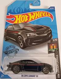 ¡recorre la pista hasta la línea de meta como un conductor de team hot wheels! Amazon Com Hot Wheels 2020 Hw Dream Garage 18 Copo Camaro Ss Negro 20 250 Juguetes Y Juegos