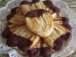 Susse Schweineohren Ca 15 Schweineohren Uber 15 Bewertungen Und Fur Ausgezeichnet Befunden Mit Portionsrechner Schweineohren Rezepte Lebensmittel Essen