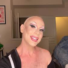 Swipe thru to see my face five years ago :) I've been pwacktissing !!  Thanks to everyone for all the love :)