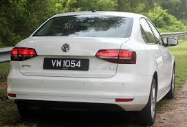 It is one of the most popular sedans and is one of vw malaysia top seller. 2017 Volkswagen Jetta 1 4 Tsi Comfortline Smooth And Economical Carsifu