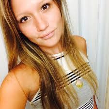 Andrea Baltazar's Instagram, Twitter & Facebook