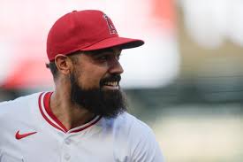 Struggling Angels can't keep pace with Rangers