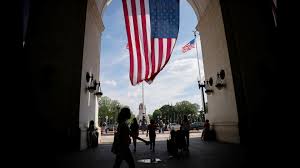Согласно бюро переписи населения сша, по итогам переписи населения сша 2020 года, оглашённым в апреле 2021, население сша по состоянию на 1. Usa Feiern Den 4 Juli Unabhangig Auch Vom Virus Tagesschau De